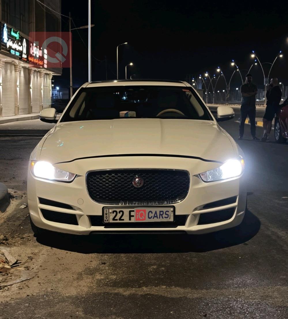 جاكوار XE